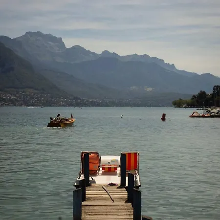 A Haven Of Peace For Two *